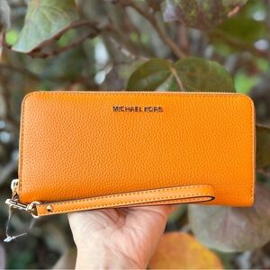 Michael Kors Jet Set Travel Large Continental Wristlet Rad Orange